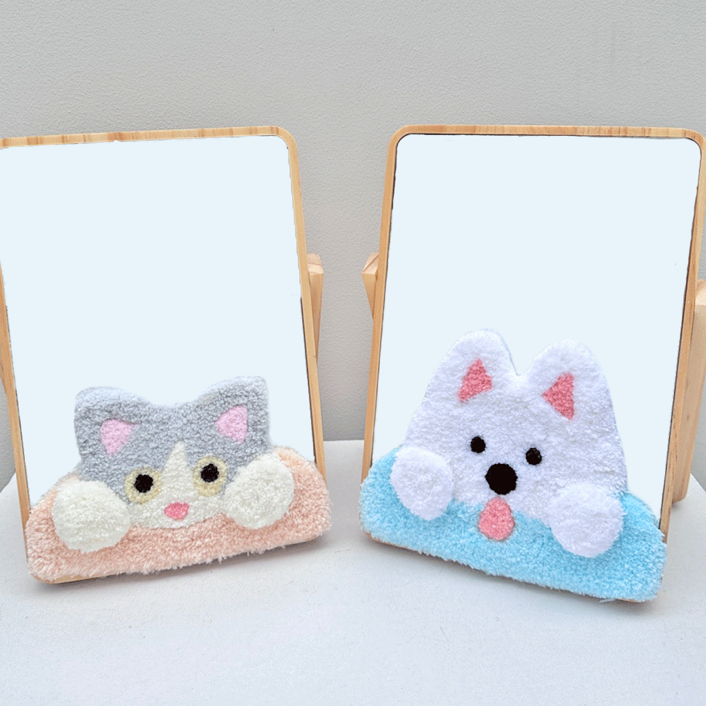 Tufting Stand Mirror Workshop Reservation